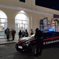 Controlli in stazione ferroviaria sui treni in arrivo dal nord