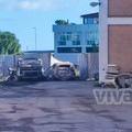 Auto e furgone incendiati nella notte in via Ruvo