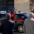 L'inviato di  "Striscia " Vittorio Brumotti, aggredito a Trani, finisce all'ospedale di Bisceglie