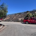 Incendio di sterpaglie e rifiuti in via Vecchia Corato