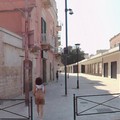 «Ho rischiato di essere investita da un monopattino elettrico nell'ex piazza del pesce»