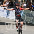Federica Piergiovanni trionfa a Corridonia: prima vittoria tra le professioniste per la ciclista biscegliese