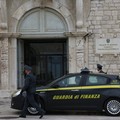 Poliziotto già in servizio a Trani accusato di truffa aggravata, peculato e altri reati