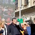Centinaio sul palco dei gilet arancioni: «Il 26 febbraio sarò in Puglia»