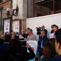 I 5 Stelle insultano i media, manifestazione dei giornalisti a Bari: «Giù le mani dall'informazione»