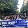 Bisceglie scende in piazza contro le mafie: «La città è della comunità» - IL RACCONTO DEL CORTEO CON LE FOTO