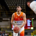 Lions Bisceglie, sotto canestro c'è Matteo Marangon