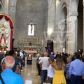 La città di Bisceglie si riunisce per l'ultimo saluto all'ex sindaco Franco Napoletano
