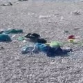Notte di San Lorenzo, spiagge piene di rifiuti. Lo sfogo del sindaco Angarano