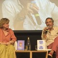 Estinzione assistita: a 42Gradi Mario Tozzi in dialogo con Sabina Guzzanti
