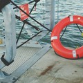 Spiaggia Salsello, bagnino interviene per riportare a riva tre bambini