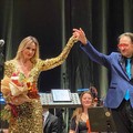 Serena Autieri incanta il pubblico del Teatro Garibaldi sulle note di Raffaella Carrà - L'INTERVISTA