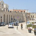 Via Nazario Sauro, da venerdì 26 giugno scatta l'area pedonale nei weekend estivi