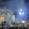 Festa dei tifosi interisti in piazza Vittorio Emanuele - VIDEO