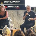 “I Libri del Borgo Antico”, Vendola a Bisceglie: «La poesia è rivoluzione, il sacro abita nell'escluso»