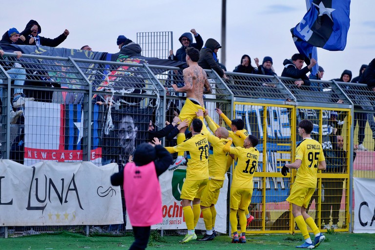 Esultanza Bisceglie Calcio. <span>Foto Emmanuele Mastrodonato</span>