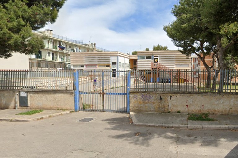 Bisceglie, scuola Carrara Gioia
