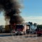 Un furgone e due rimorchi in fiamme, intervengono i vigili del fuoco