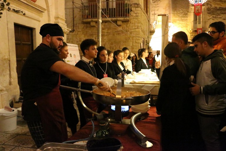 Calici nel borgo antico