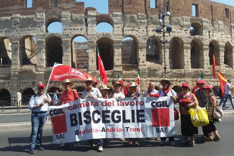 Militanti biscegliesi della Cgil a Roma