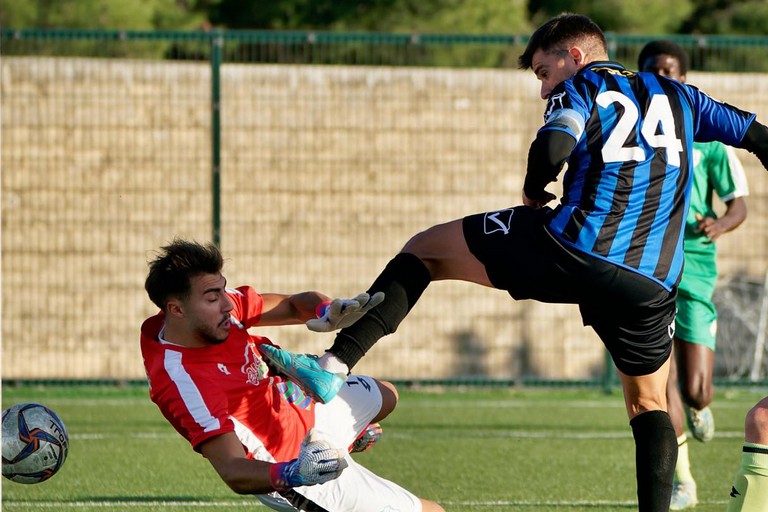 Real Siti-Bisceglie, il gol di Di Rito. <span>Foto Emmanuele Mastrodonato</span>