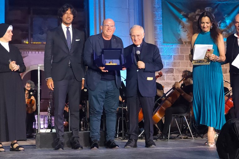 Don Riccardo Agresti è il vincitore del Premio Nazionale Don Uva