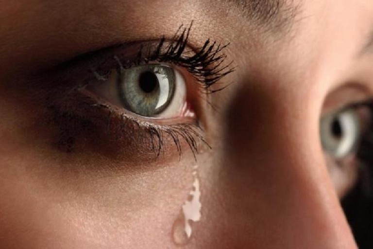 Donna in lacrime