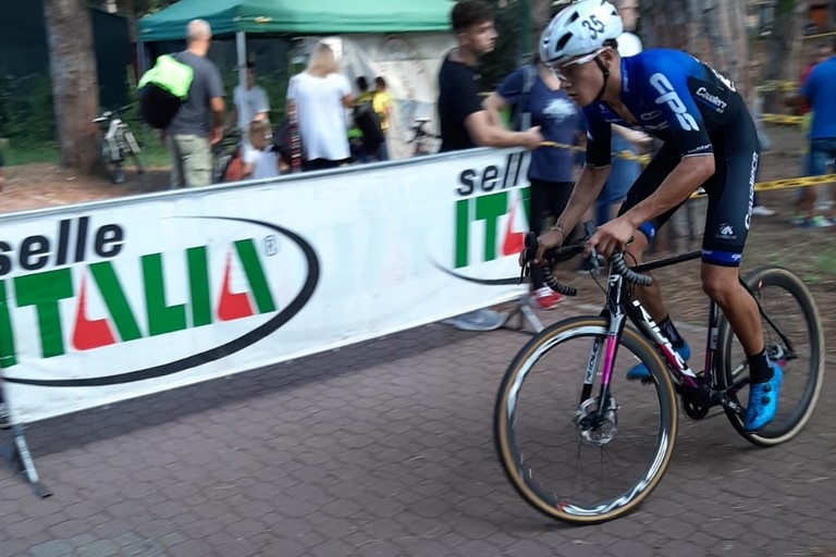 Ettore Loconsolo in maglia Cps Professional Team