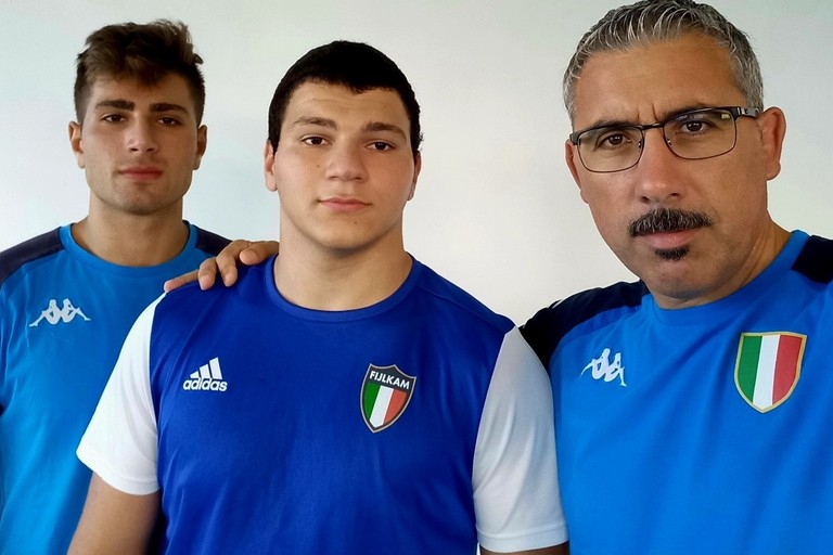 Mirko De Nichilo e Martino Piliero con il maestro Giuliano Palomba