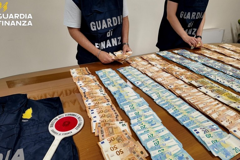 Frode fiscale da 6 milioni di euro, sequestrata anche una società di Bisceglie