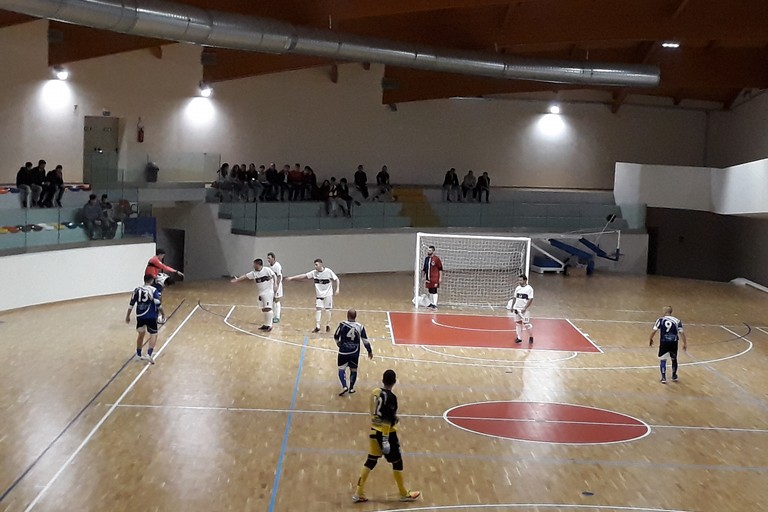 Un'istantanea del match di Coppa Puglia al PalaFiori. <span>Foto Nico Colangelo</span>