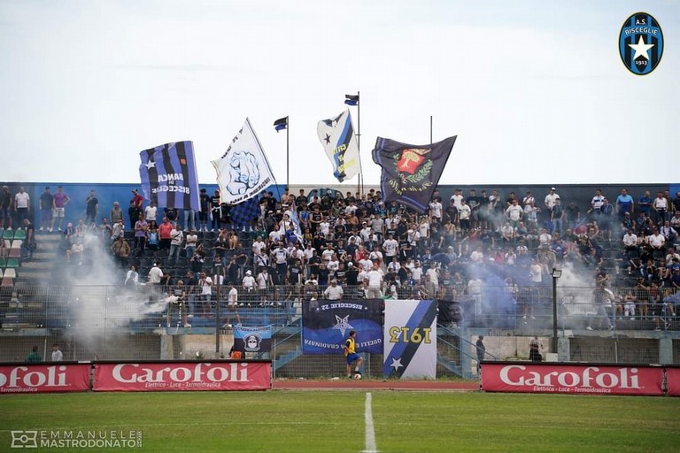 Tifosi Bisceglie Calcio. <span>Foto Emmanuele Mastrodonato</span>