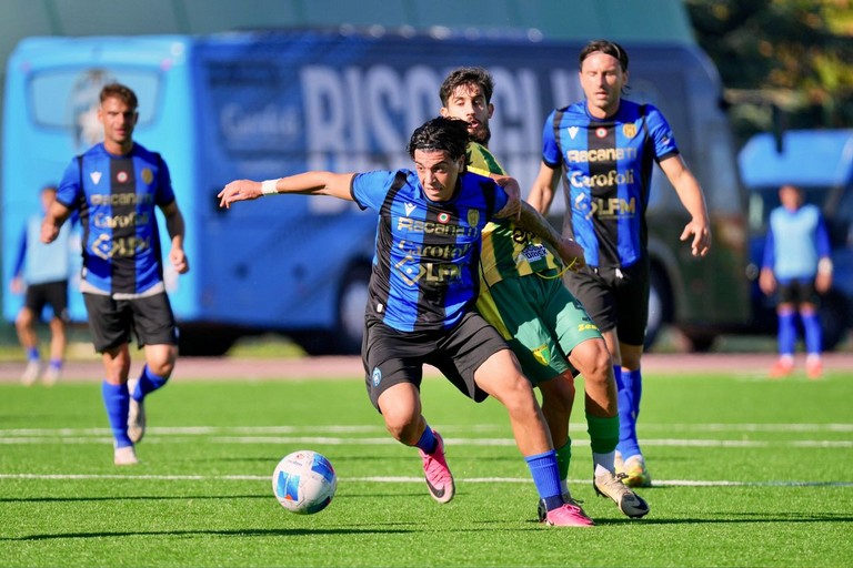 Lorenzo Ievolella, Bisceglie Calcio. <span>Foto Emmanuele Mastrodonato</span>
