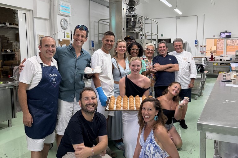 Un gruppo di turisti americani a Bisceglie per Sospiro experience