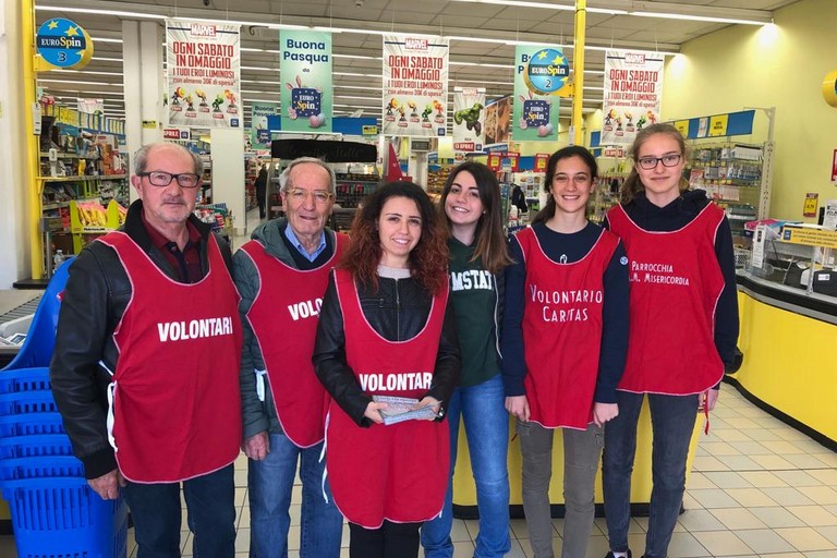 Successo per la raccolta Caritas nei supermercati di Bisceglie