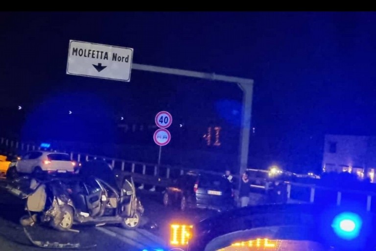 Incidente sulla 16 bis all'altezza dello svincolo Molfetta nord