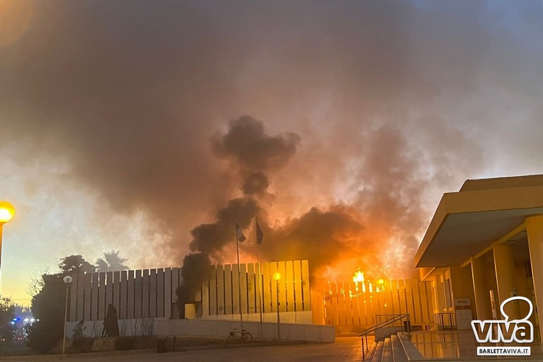 Incendio all'ospedale di Barletta, pazienti trasferiti a Bisceglie
