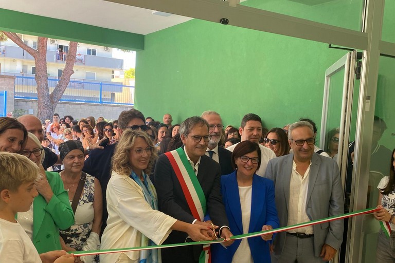 Inaugurazione Scuola Media Monterisi. <span>Foto Serena De Musso</span>