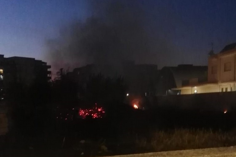 Incendio in via Padre Kolbe