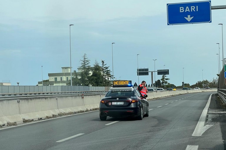 Incidente sulla statale 16 bis in direzione Bari