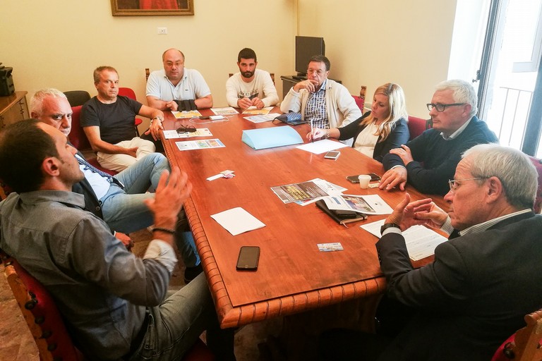 Incontro a Palazzo San Domenico tra rappresentanti dell'amministrazione e associazioni di categoria