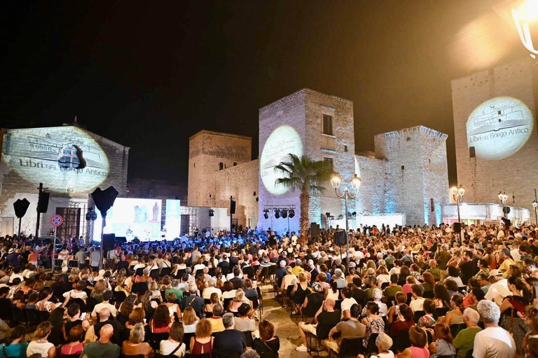 Libri nel Borgo Antico
