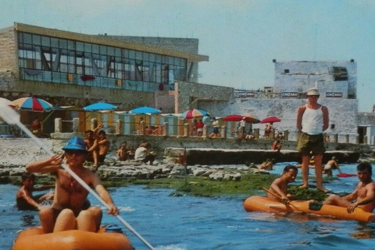 Bisceglie, immagine storica del lido Conchiglia Adriatica