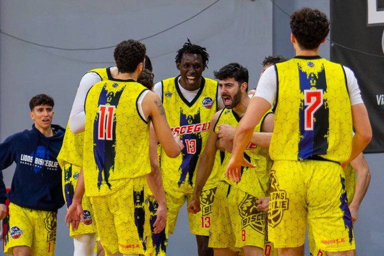 Lions Bisceglie esultanza. <span>Foto Cristina Pellegrini</span>