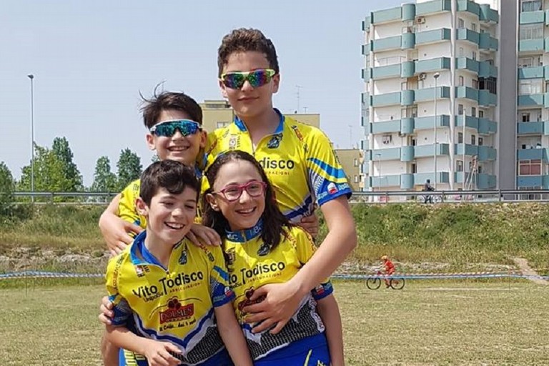 I quattro portacolori della Ludobike al Trofeo Coni di Rimini