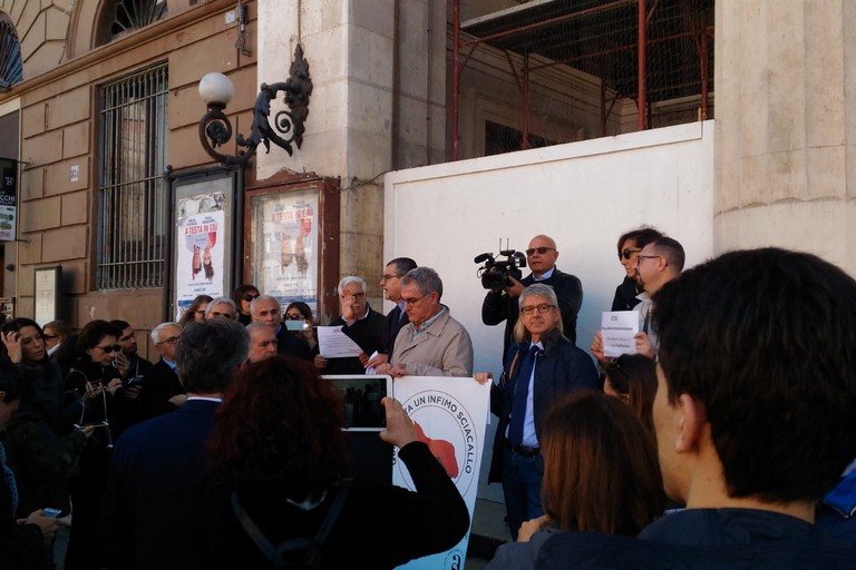 Manifestazione dei giornalisti a Bari