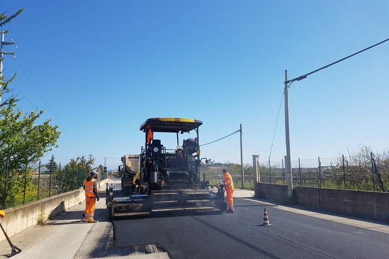 Lavori di manutenzione stradale