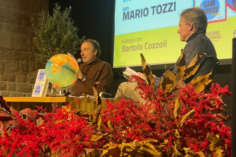 Mario Tozzi alle Vecchie Segherie Mastrototaro. <span>Foto Serena De Musso</span>