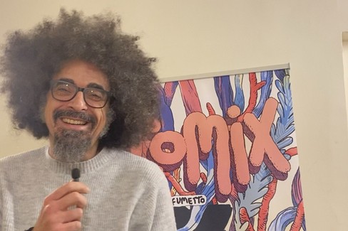 Caparezza a Bisceglie con Orbit Orbit:«Un viaggio introspettivo ma anche nel tempo»