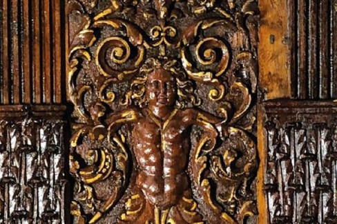 Dettaglio del coro ligneo della Cattedrale di Bisceglie